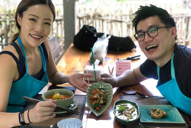 Private Dinner Cooking Class with Benny in Chiang Mai - Choosing your five dishes with Benny