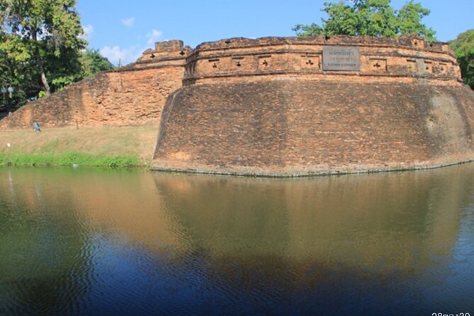 Private Half-Day Tour The Old Chiang Mai City With Street Foods - Starting at Tha Phae Gate at 3:30 pm