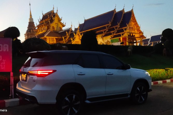 Private Luxury Car rental + English speaking driver: - Why a private car works well in Chiang Mai