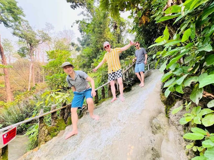 Private : Sticky Waterfall & Secret Temple & Karen Village. - The guides and personal service