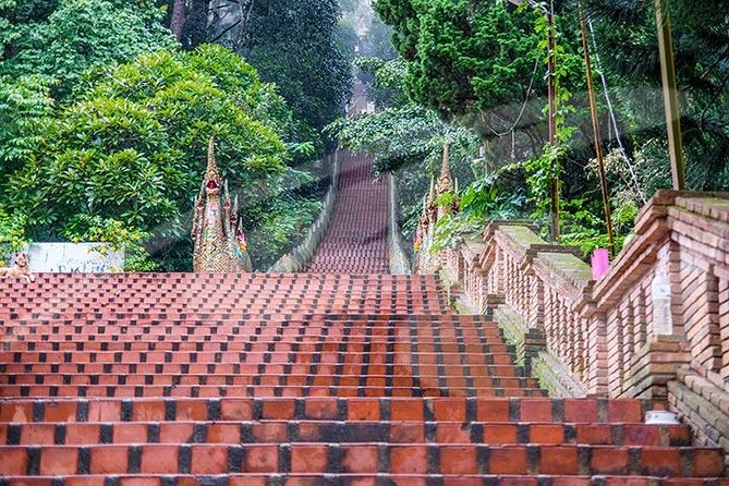 Private Tour: Chiang Mai City and Temples - Wat Phrathat Doi Suthep and the 306-step climb