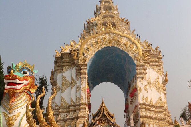 Private Tour Chiang Rai 3 Wonderful Temples & Lalitta Cafe - The real shape of this Chiang Rai day trip