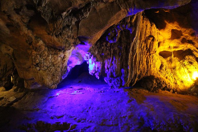 Private tour] Perfect day! Sticky waterfall + ChiangDao Cave + Wat BandenTemple - Four northern Thailand sights in one day