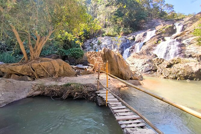 Secret Waterfall and Bamboo Rafting from Chiang Mai - Lunch closes the Mae Wang outing