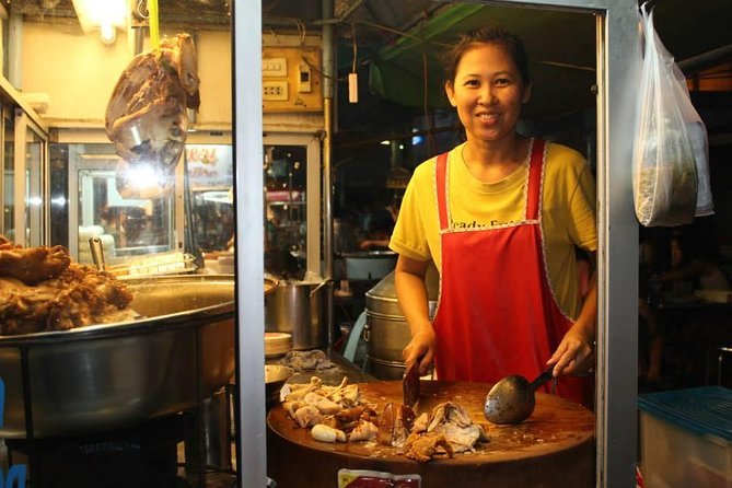 Small-Group Chiang Mai Evening Street Food Tour - Why this tour works as a first night in Chiang Mai