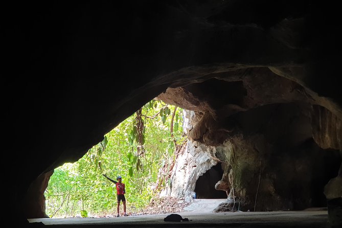 Sticky Waterfall Cycling Tour - From Chiang Mai to Mae Kuang Reservoir