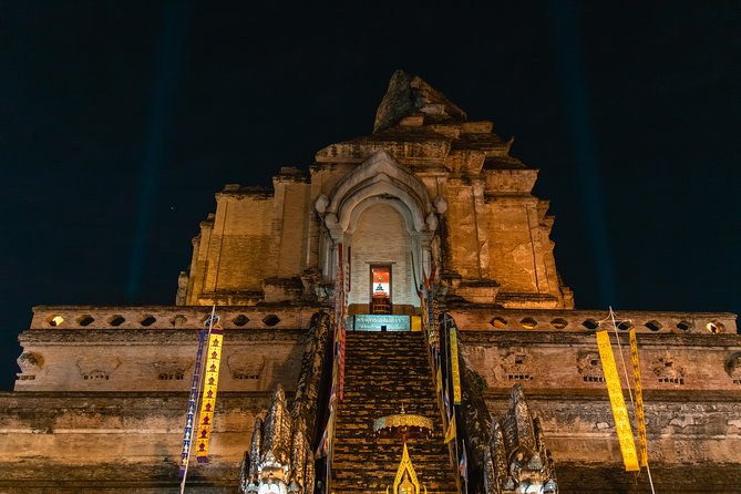 Sunlight or Moonlight: Chiang Mai City Tuk Tuk Tour - Wat Lok Moli and Lanna design