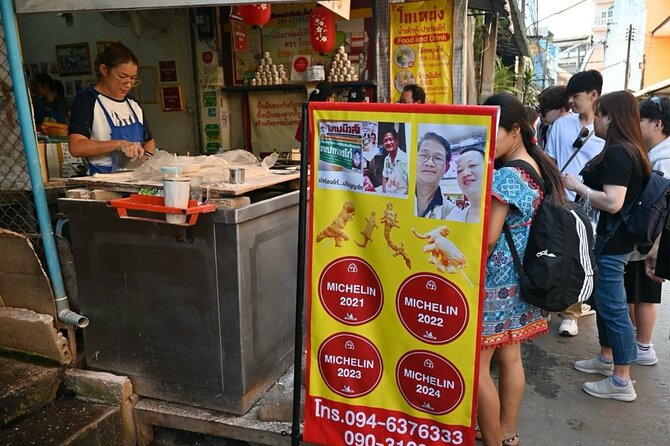 Taste of Chiang Mai: Michelin Guide Street Food Small Group 2Hr - The Michelin-recognized dishes