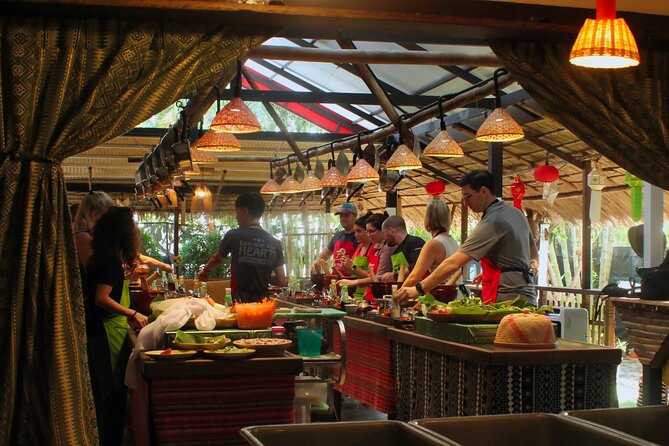 Thai and Akha Cooking Class in Chiang Mai - Choosing morning or afternoon