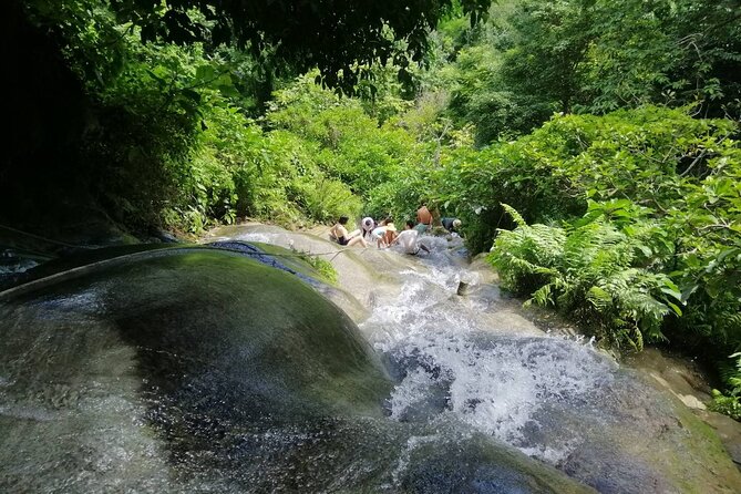 The Best Full Day Tour: Doi Suthep, Wat Phalat, Sticky Waterfall - Why this route works so well in Chiang Mai