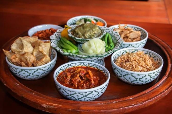 Traditional Khantoke Dinner and Show from Chiang Mai - Seating is part of the experience, but not for everyone