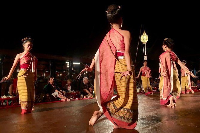Traditional Khum Khantoke Dinner from Chiang Mai with Cultural Dance Show - What arrives on the khantoke table