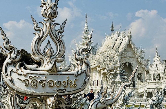 Visit Chiang Rai Temples and Lalitta Cafe from Chiang Mai - Blue Temple: strong color and golden detail