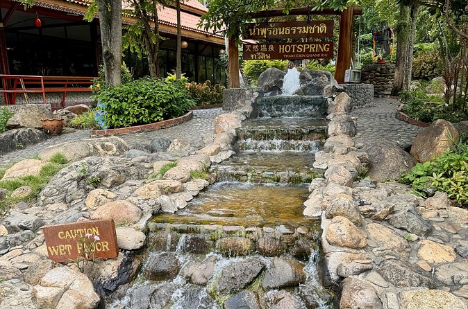 Visit Chiang Rai Temples and Lalitta Cafe from Chiang Mai - Optional Karen village visit for 300 baht