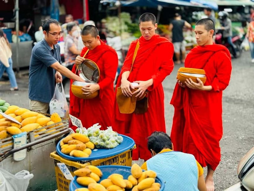 Walk With Monks Collecting Alms(meeting point maybe change) - Walking with the monks at 6:00 AM