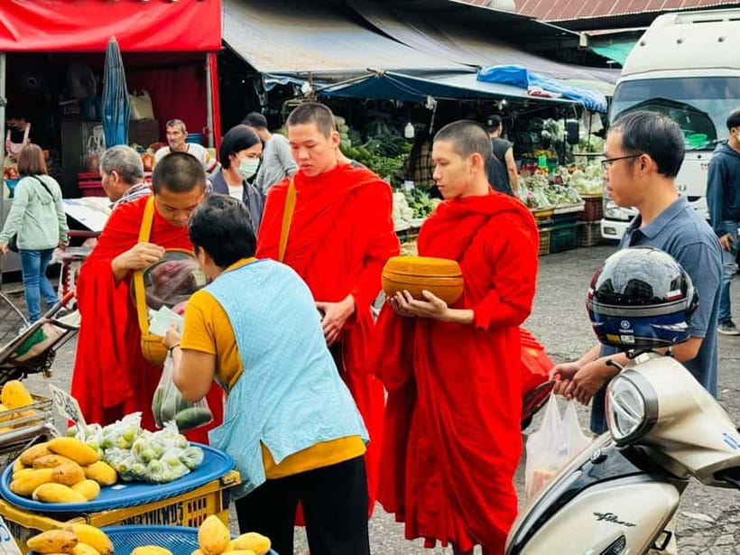Walk With Monks Collecting Alms(meeting point maybe change) - Meeting the guide at Wat Chai Sri Phum
