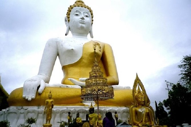 Wiang Kum Kam and Wat Phra That Doi Suthep Private Tour - Wat Phrathat Doi Kham starts the temple day